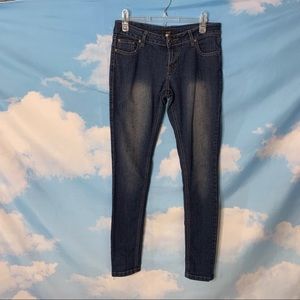 Bob- Skinny Midrise Jeans size 7
